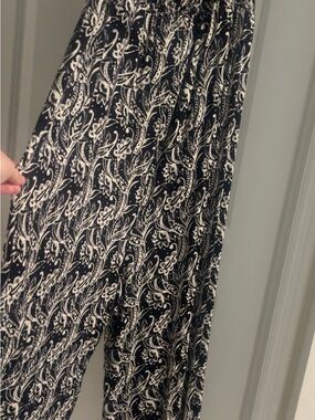 Ingrid & Isabel Black and White Paisley Wide-Leg Jumpsuit